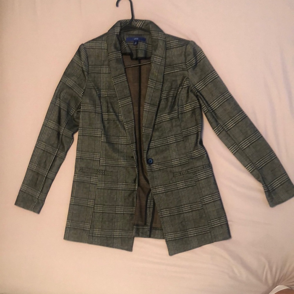 3/$20 NWT Black plaid blazer jacket